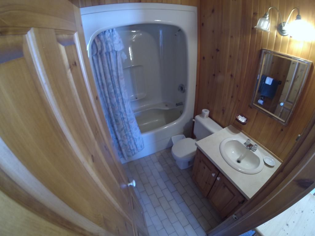 Motel Le Fleuron Saint-Donat-de-Montcalm Phòng bức ảnh