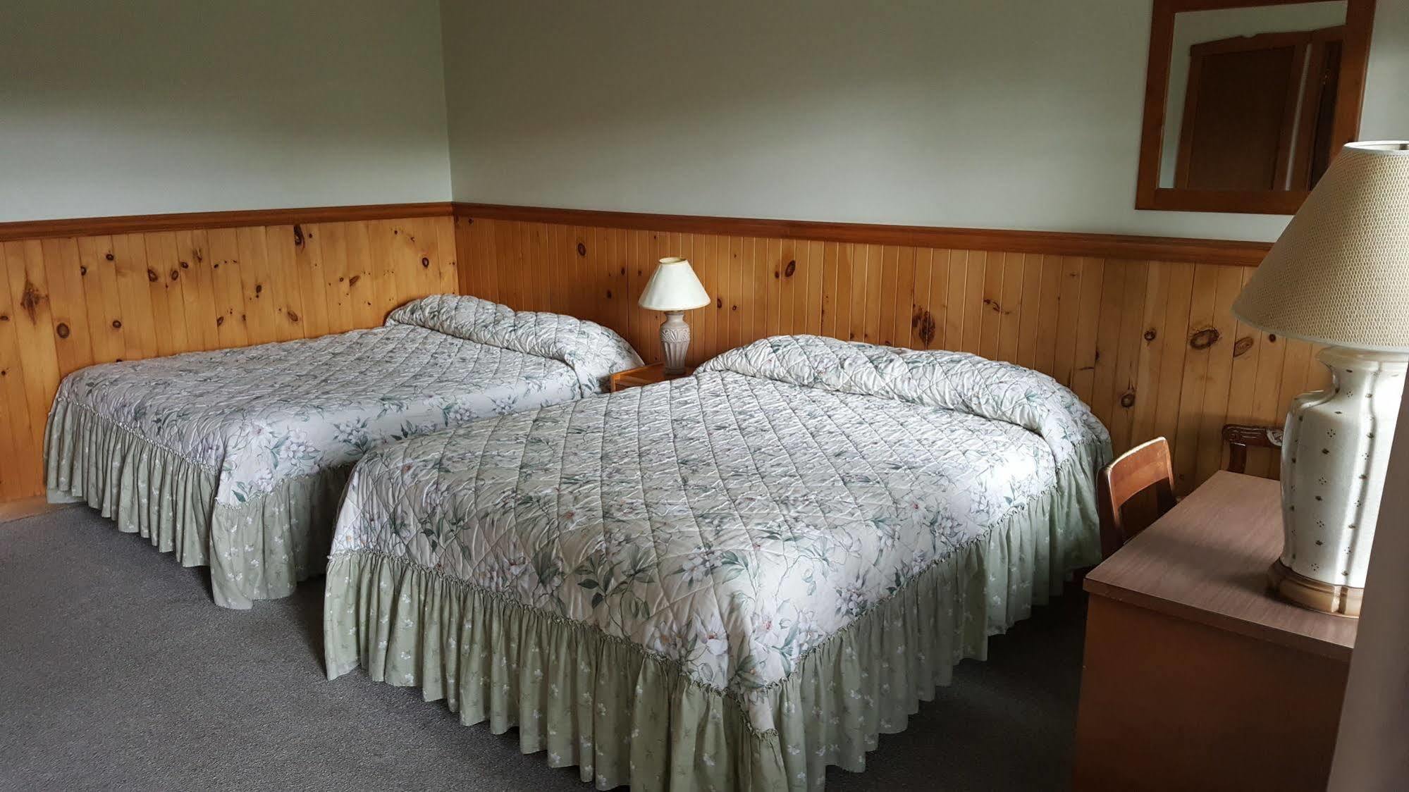 Motel Le Fleuron Saint-Donat-de-Montcalm Ngoại thất bức ảnh